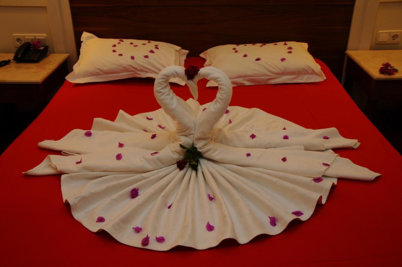 Alba Royal Hotel (Adults Only) Side Phòng bức ảnh