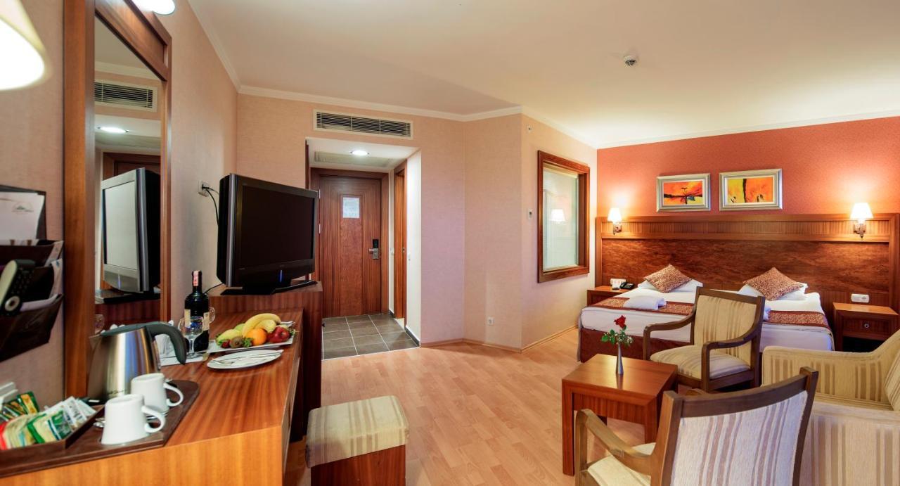 Alba Royal Hotel (Adults Only) Side Phòng bức ảnh