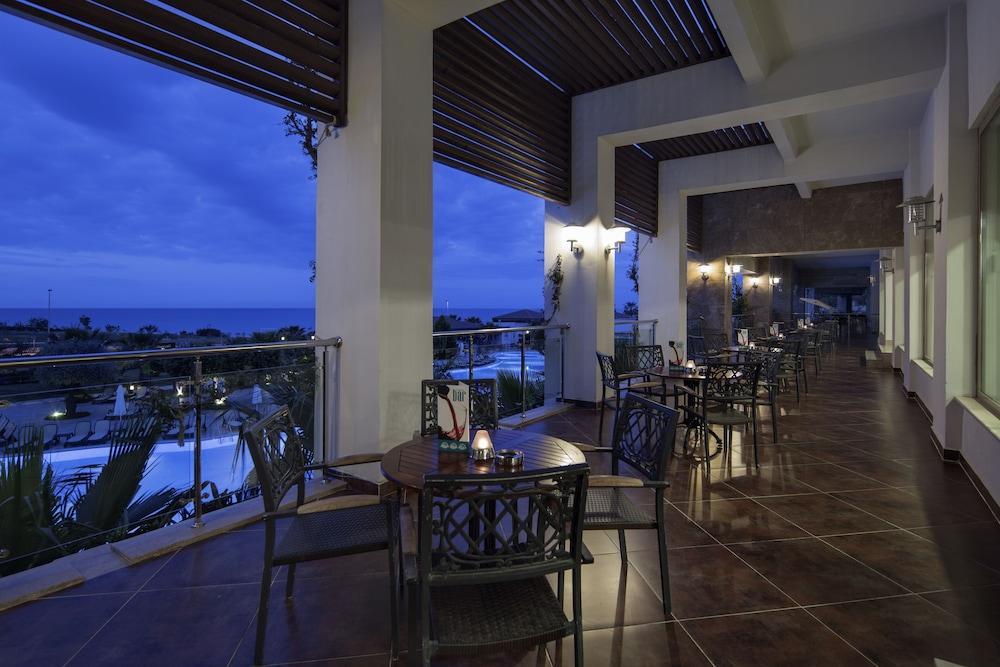 Alba Royal Hotel (Adults Only) Side Ngoại thất bức ảnh